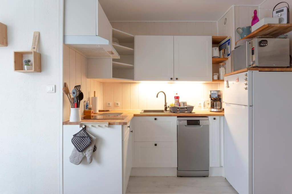 Chez Laurence - Elegant Appartement Climatise Avec Wifi Et Parking La Grande-Motte Exterior foto